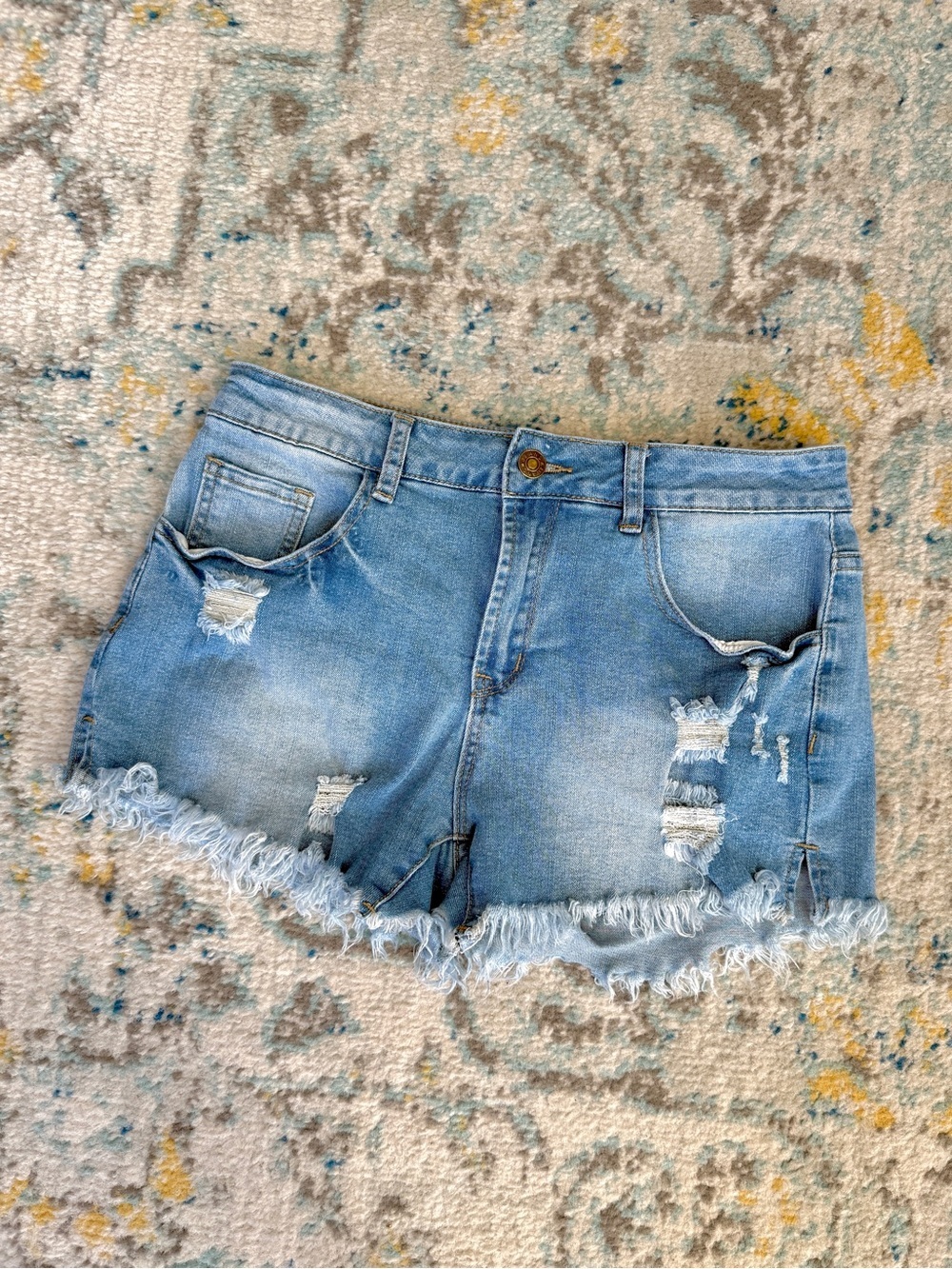 Light Blue Distressed Denim Shorts Size M like new